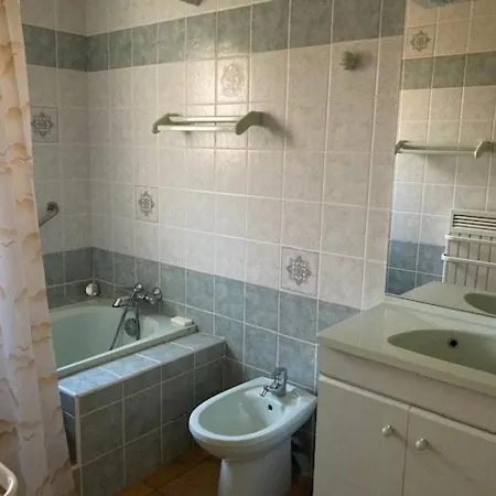 Сasa de vacaciones Maison Lumineuse Avec Jardin, 3 Ch., Proche Centre De Céret, Jusqu'à 6 Pers., Animaux Bienvenus - Fr-1-703-49 *