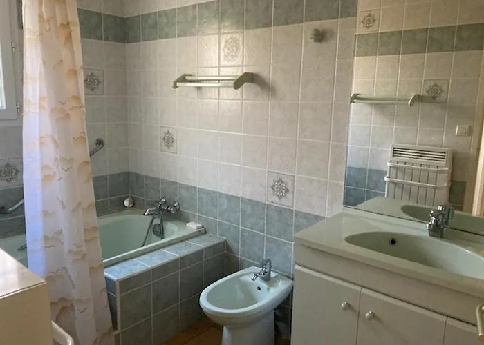 Dom wakacyjny Maison Lumineuse Avec Jardin, 3 Ch., Proche Centre De Ceret, Jusqu'a 6 Pers., Animaux Bienvenus - Fr-1-703-49 *
